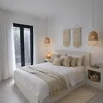Atlantis Four Exo Gonia